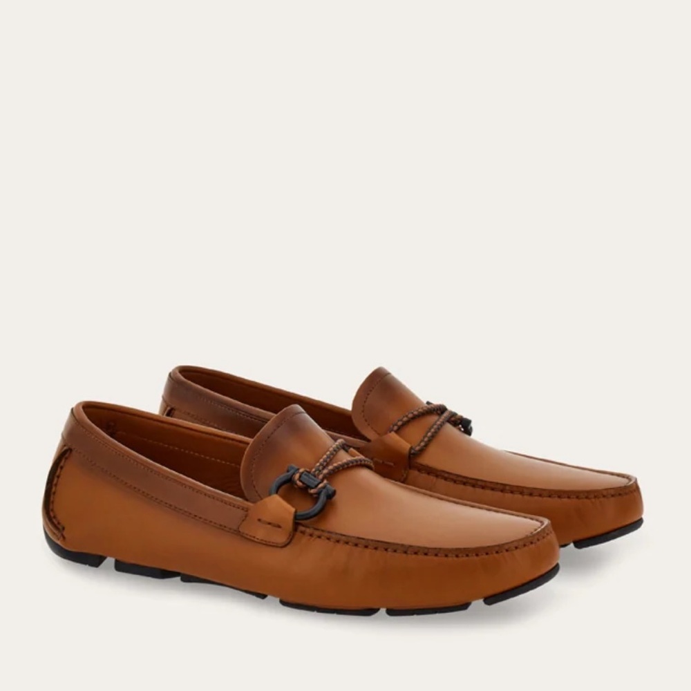 Men’s Salvatore Ferragamo Driver with Gancini ornament Natural Tan Size 8.5